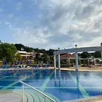 منتجع Duni Belleville 4*