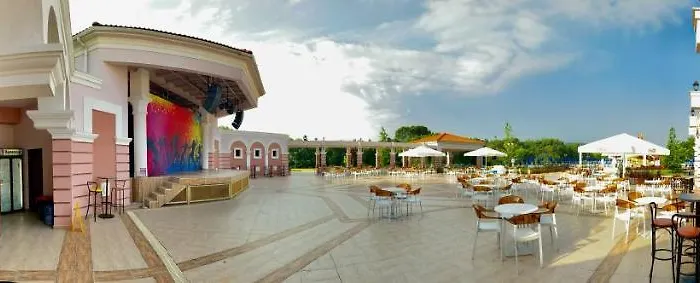 Duni Belleville Ośrodek wypoczynkowy 4*